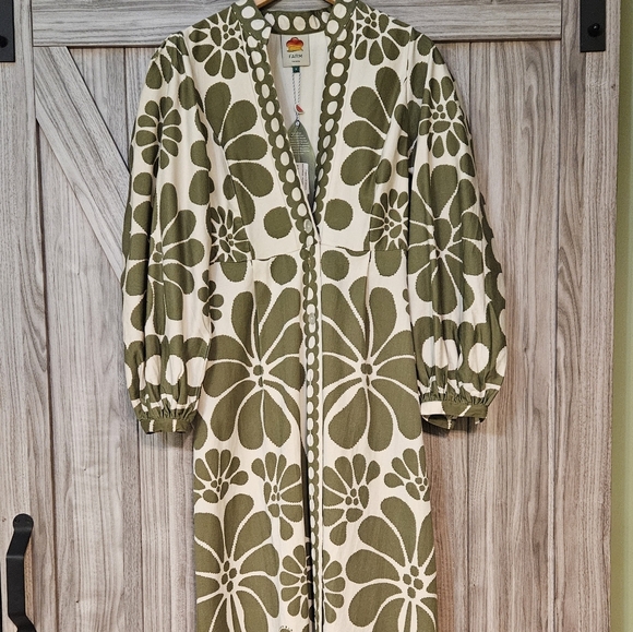 FARM RIO Green Palermo Buttoned Puff Sleeve Maxi Dress - Picture 2 of 16